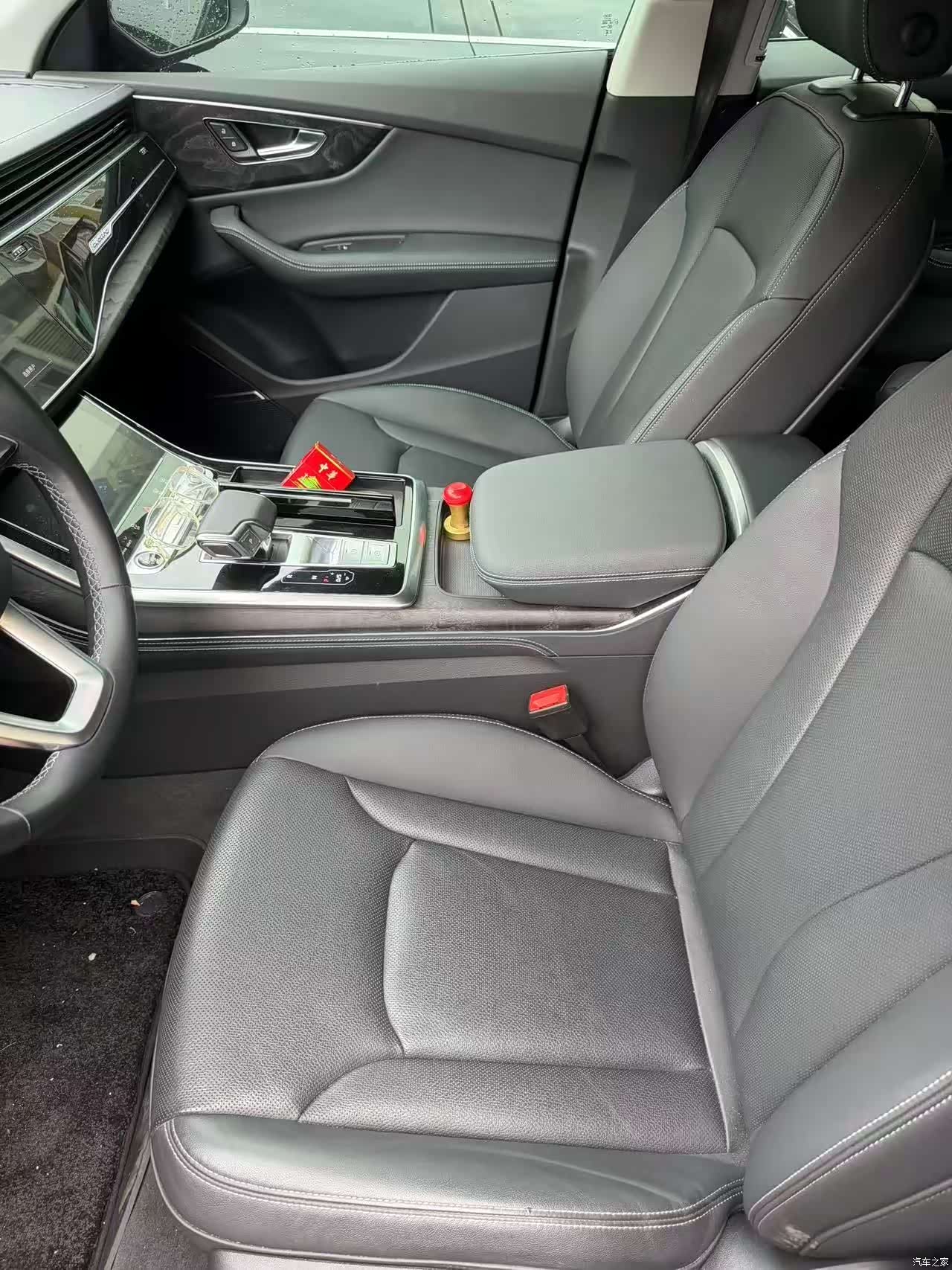 Audi Q8, 2025 2