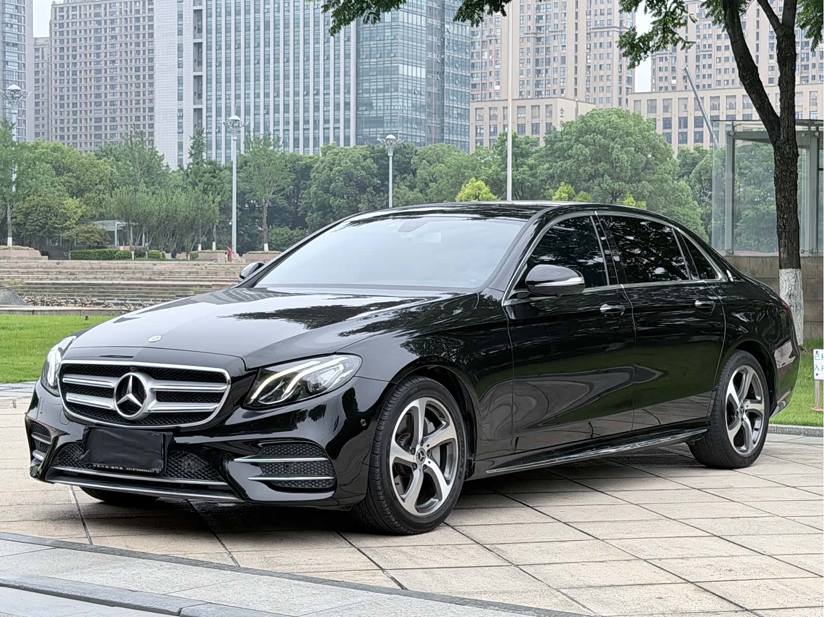 Mercedes-Benz E-Class, 2018 1