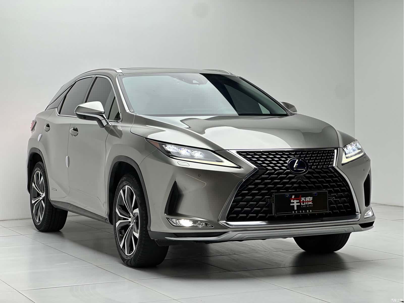 Lexus RX, 2021 3