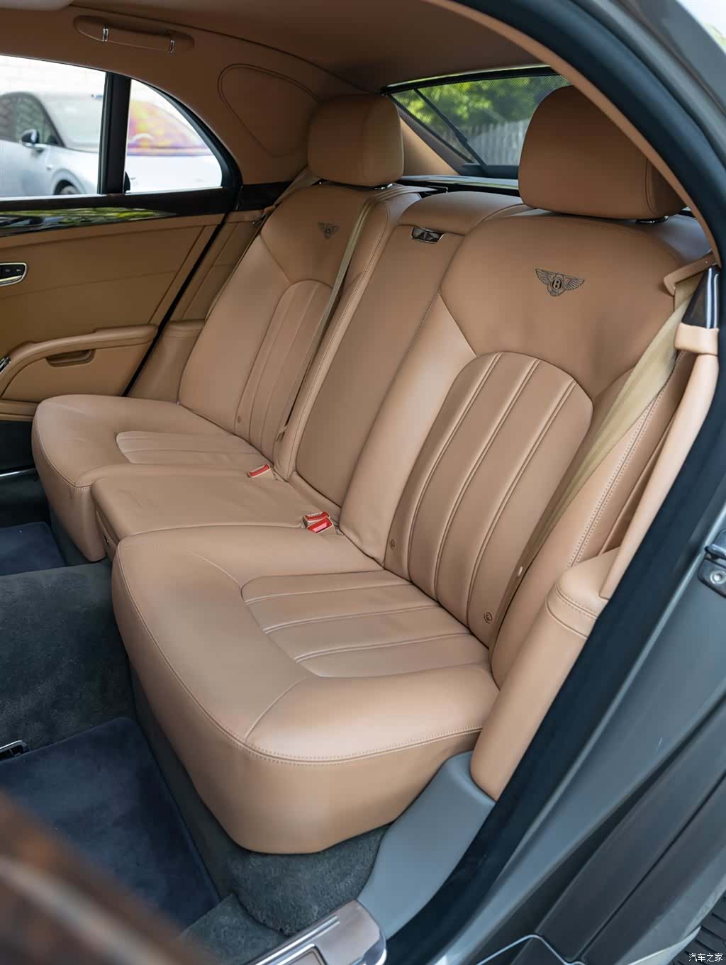 Bentley Mulsanne, 2015 20
