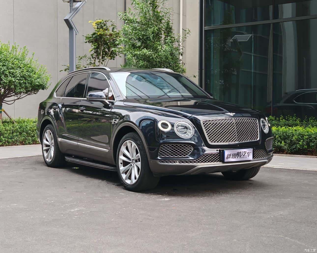 Bentley Bentayga, 2019 3