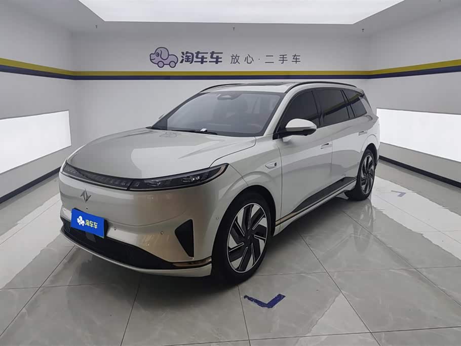Dongfeng eπ008