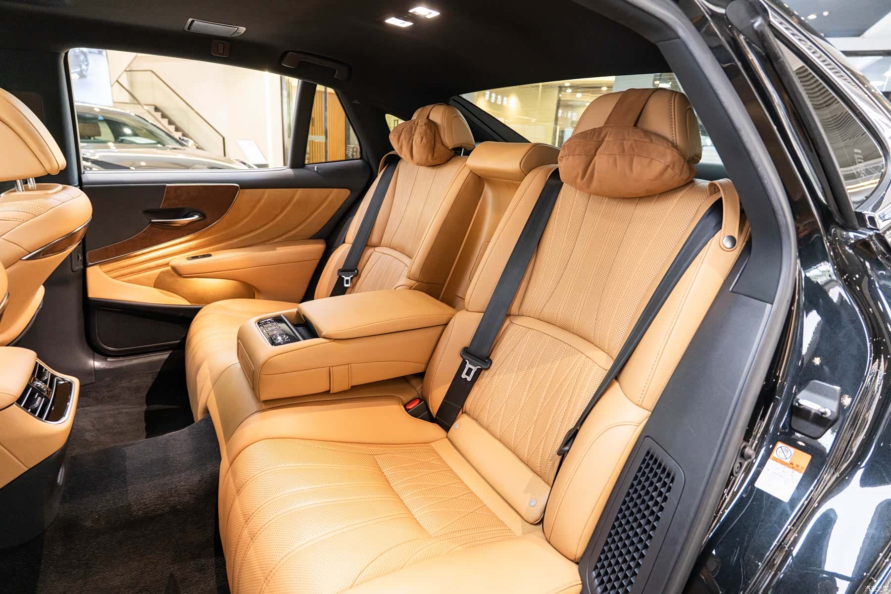 Lexus LS, 2022 12