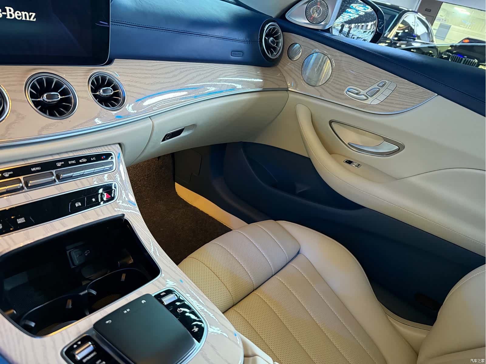 Mercedes-Benz E-Class, 2022 все фото