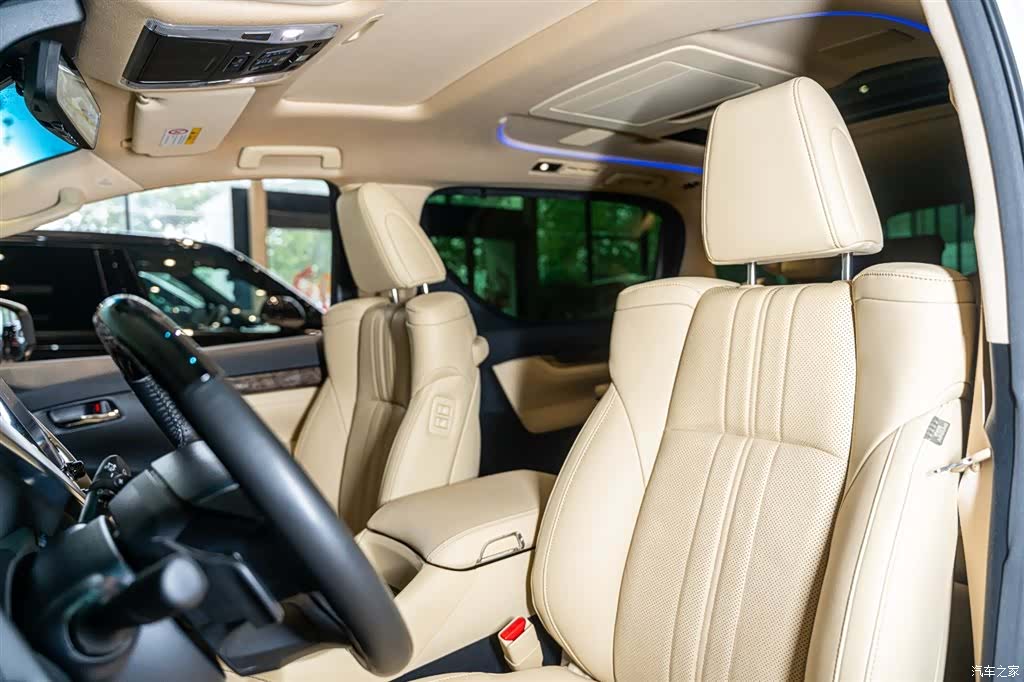 Toyota Vellfire, 2023 9