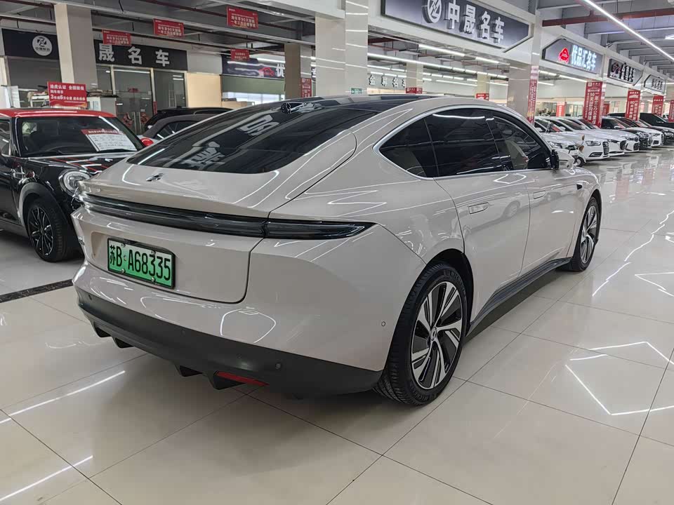NIO ET5