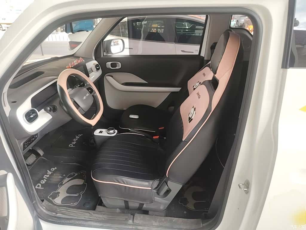 Geely Panda, 2025 15