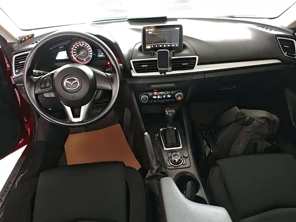 Mazda 3 Angkesaila