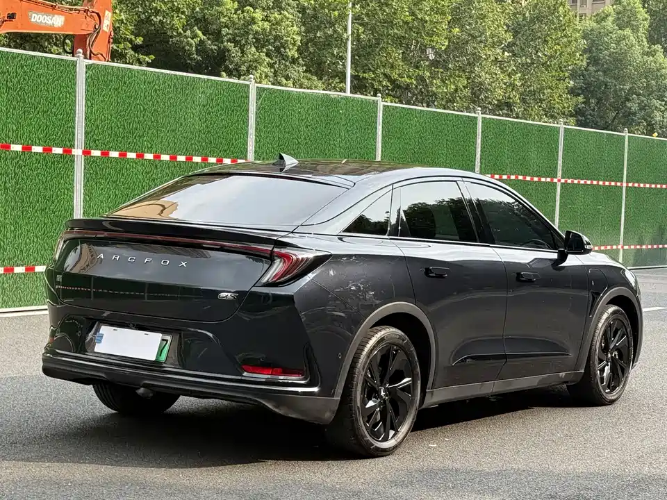 ARCFOX Polar Fox Alpha S