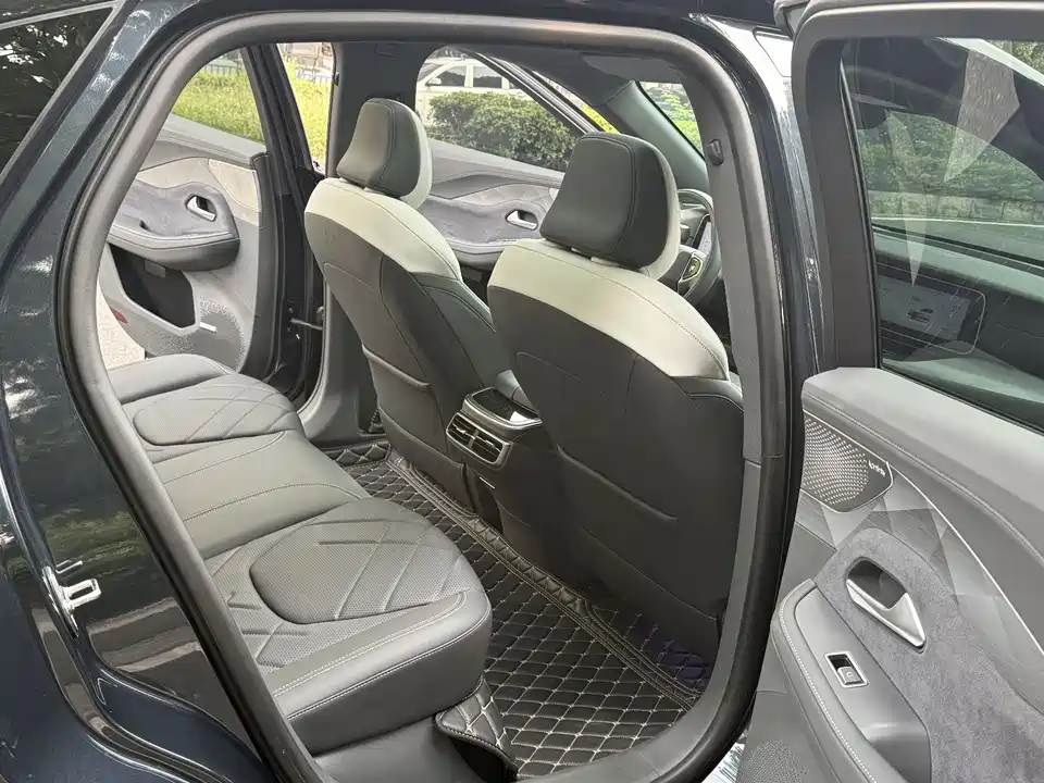 ARCFOX Polar Fox Alpha S