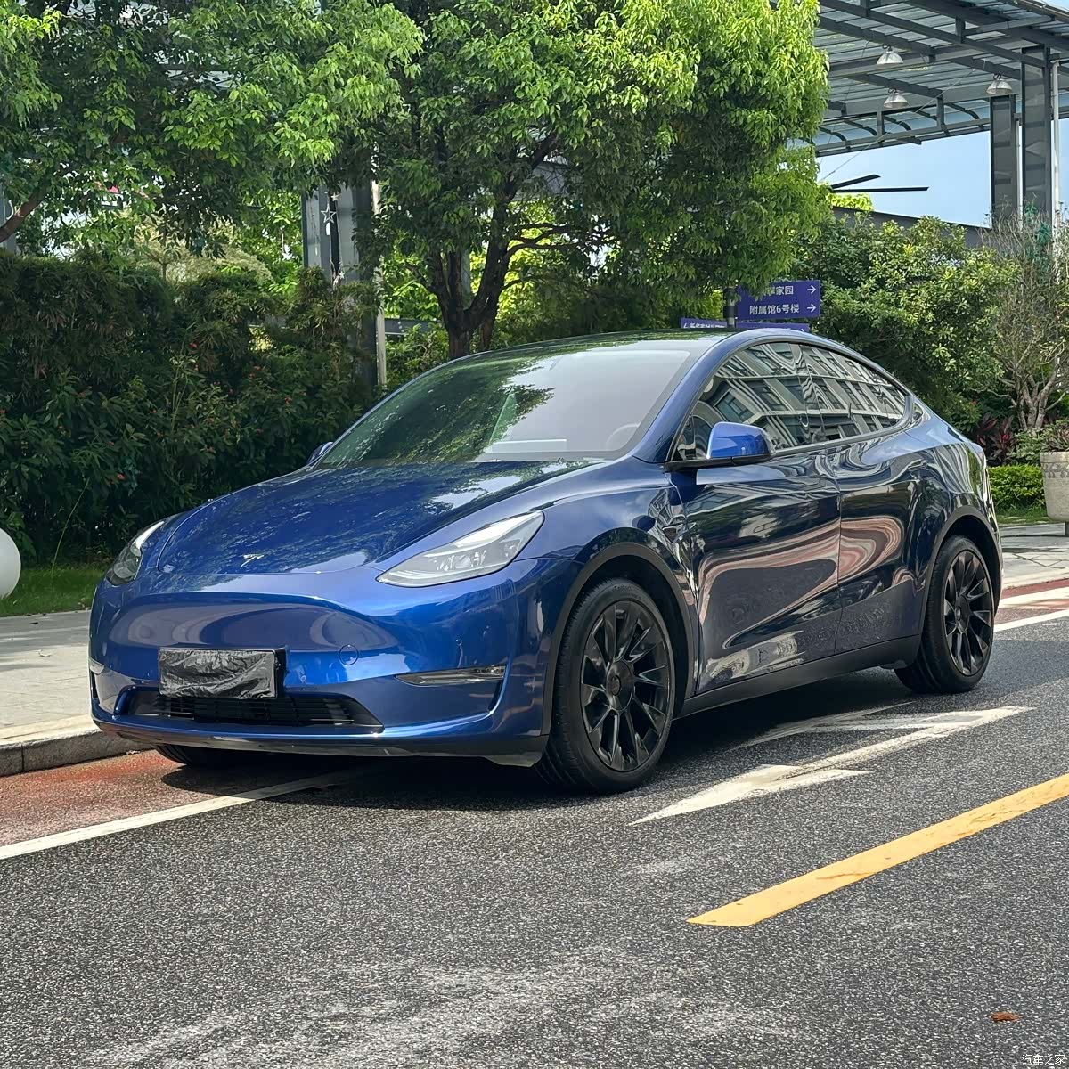 Tesla Model Y, 2021 1
