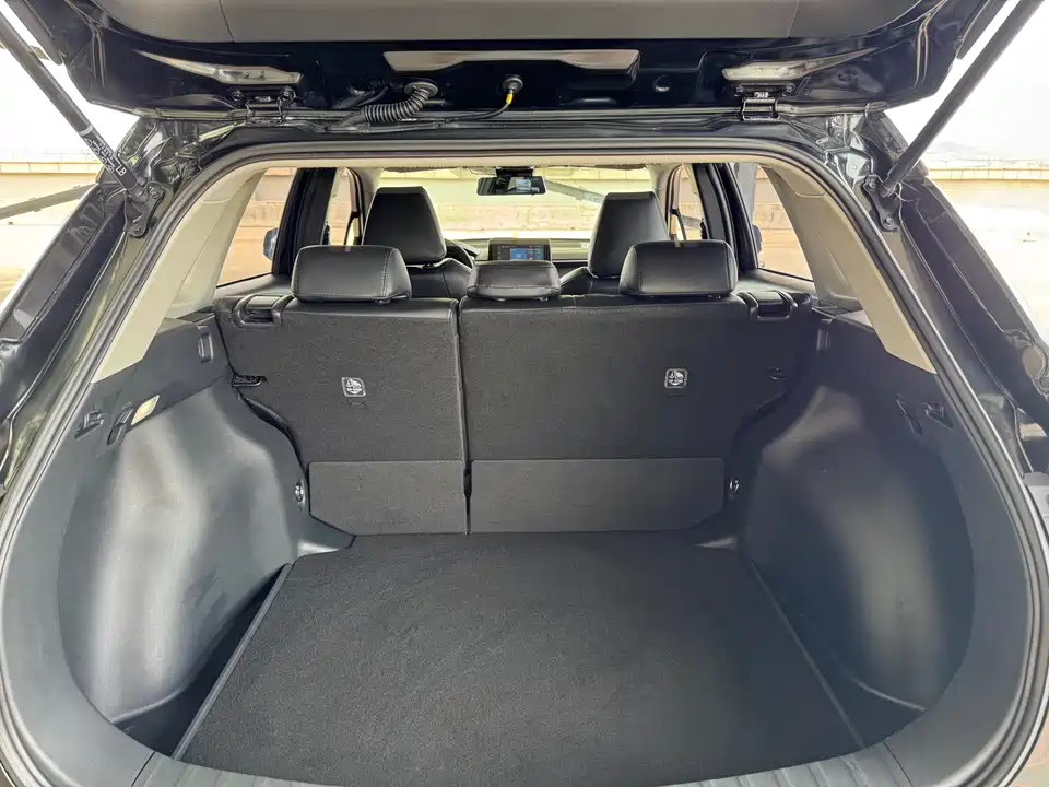 Toyota Corolla Sharp amplifier