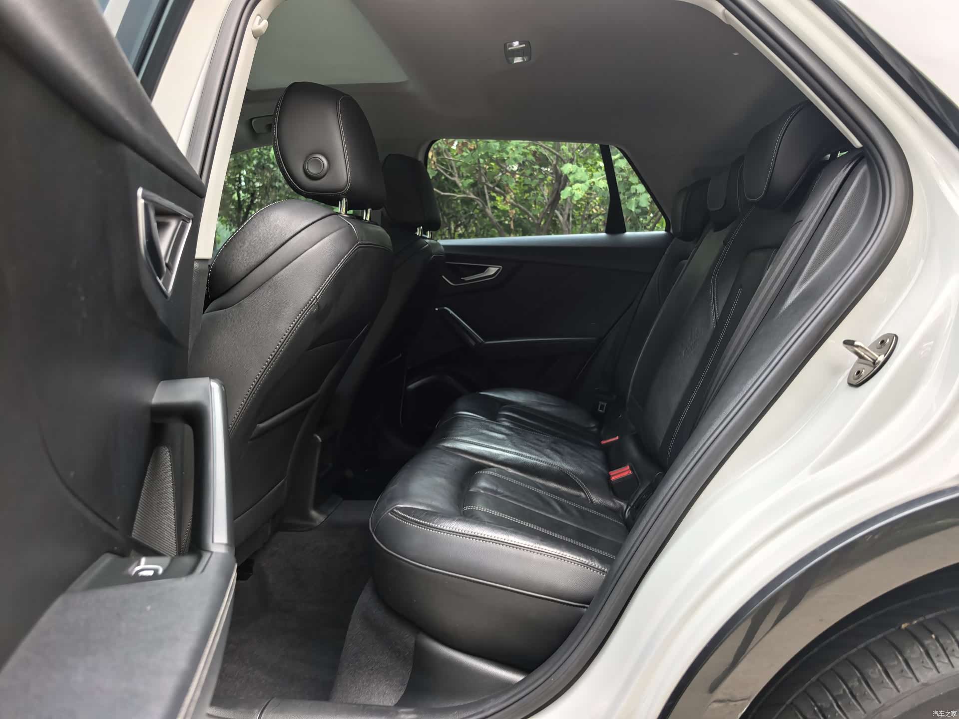 Audi Q2L, 2022 9