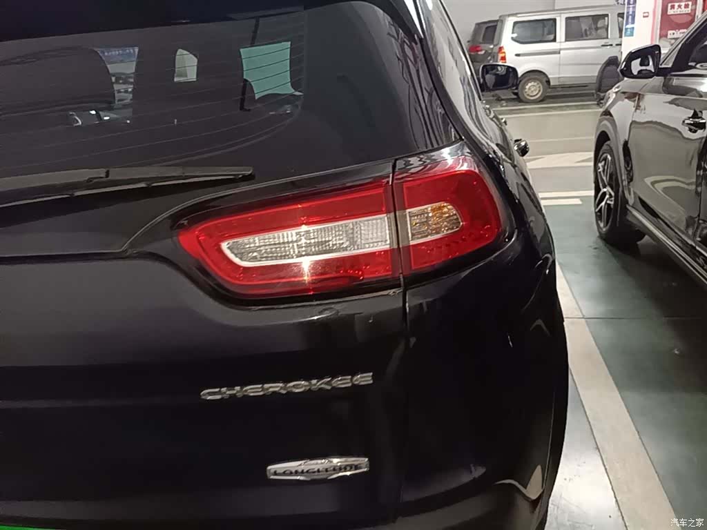 Jeep Cherokee, 2017 8