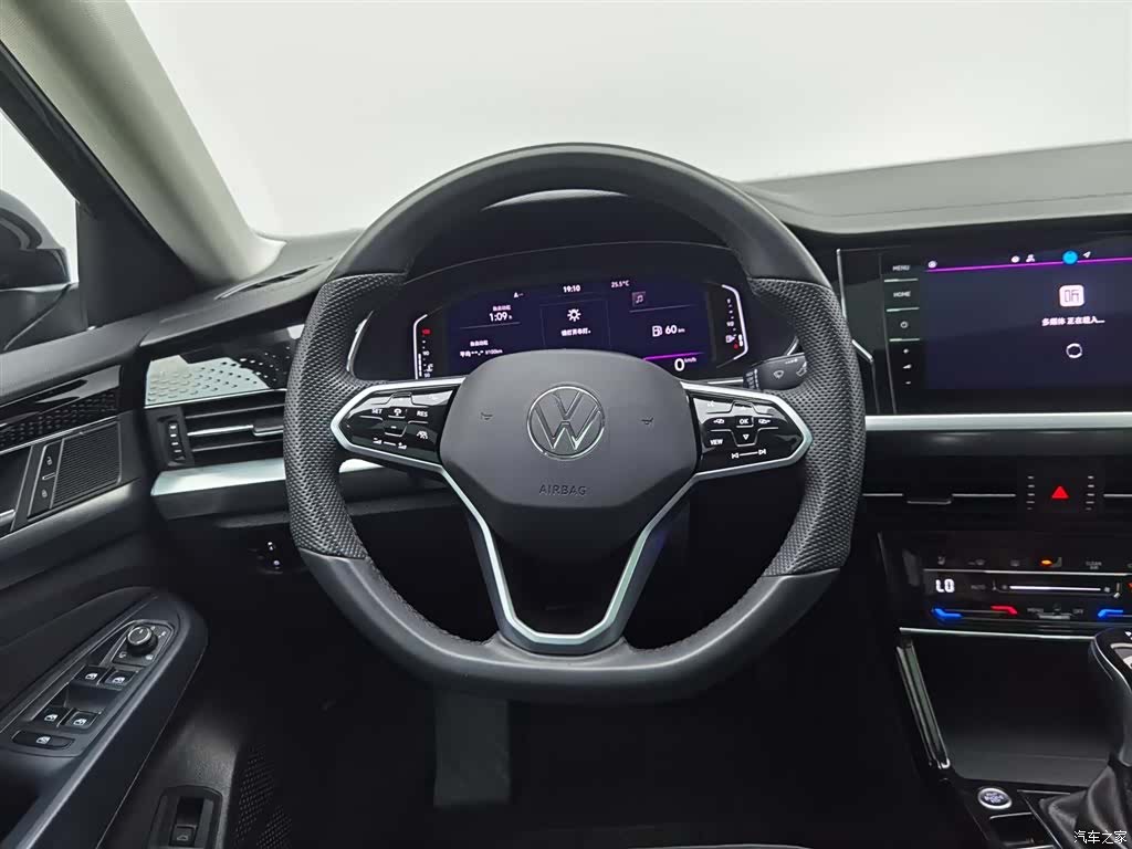 Volkswagen Passat, 2024 11