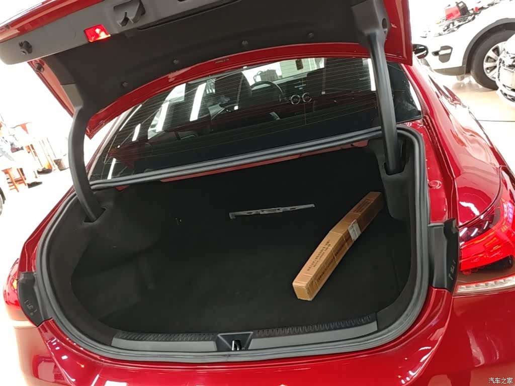 Mercedes-Benz A-Class, 2020 19