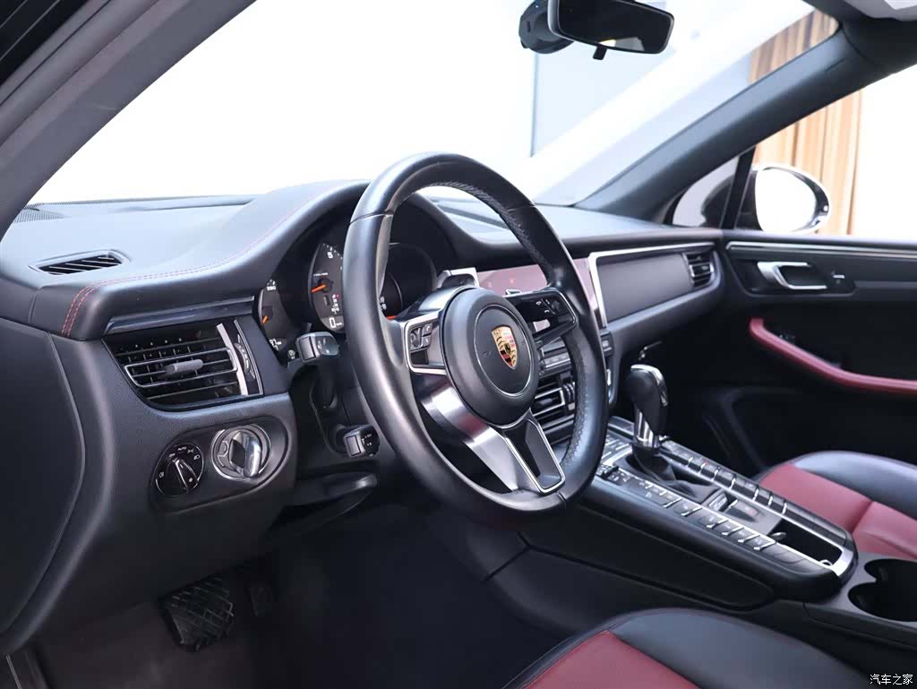 Porsche Macan, 2019 10
