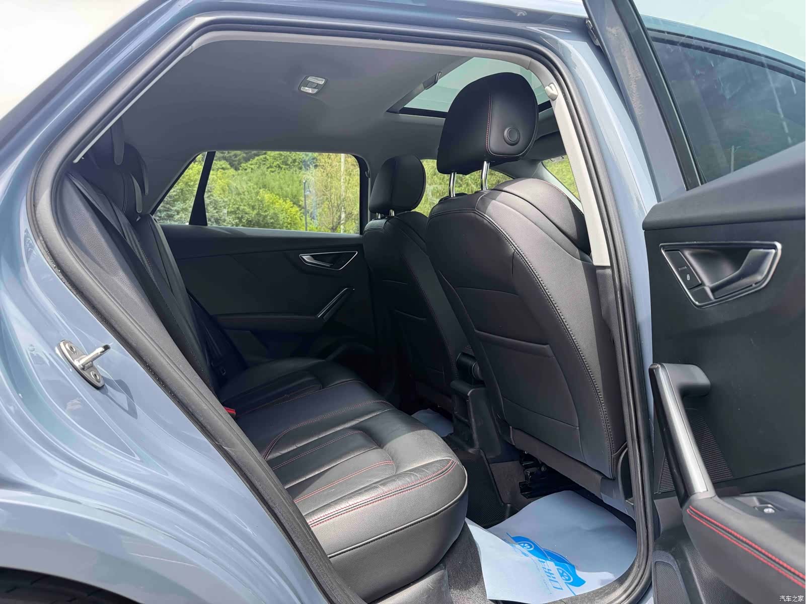 Audi Q2L, 2021 9