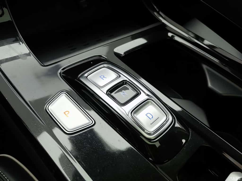 Hyundai Custo, 2022 13