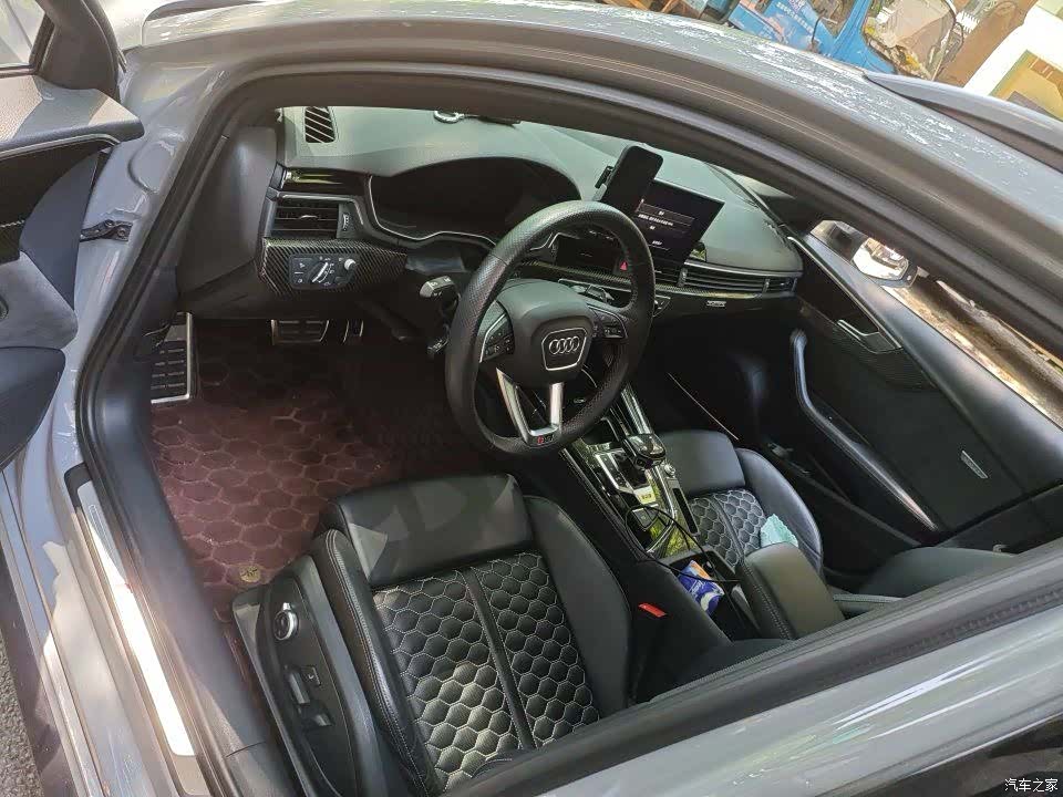 Audi RS4, 2022 9