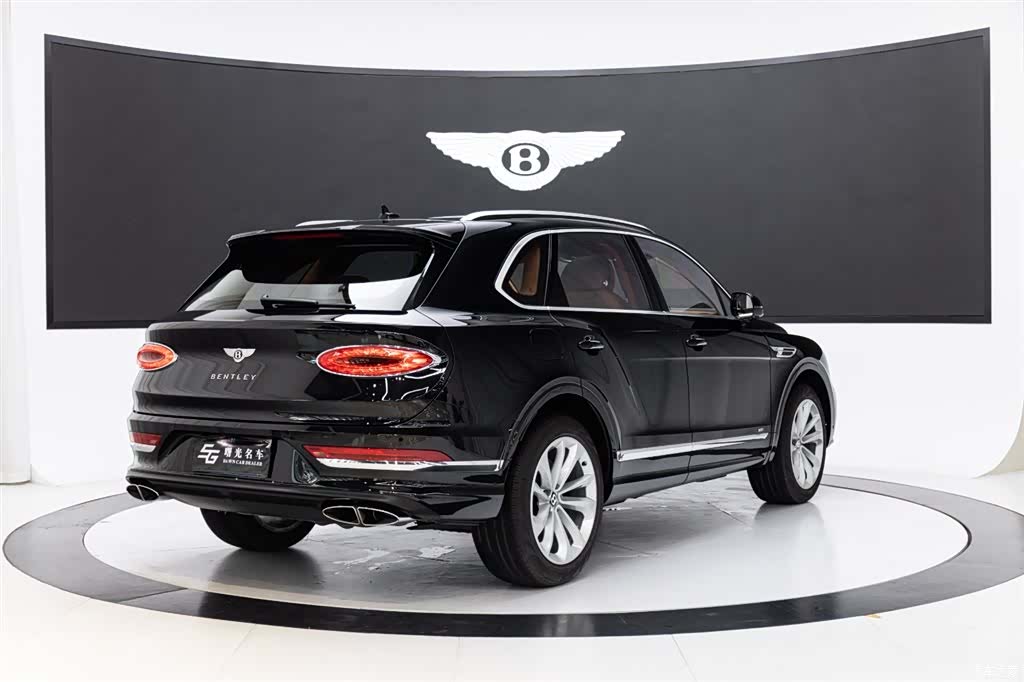 Bentley Bentayga, 2021 4