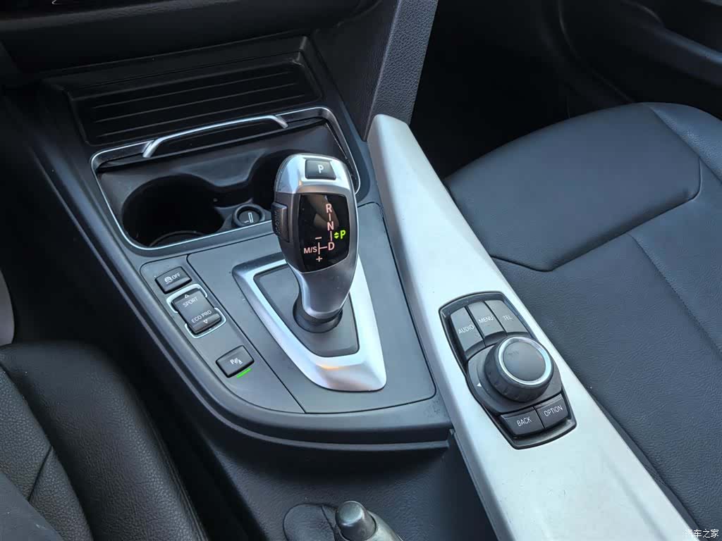 BMW 3 Series, 2016 16