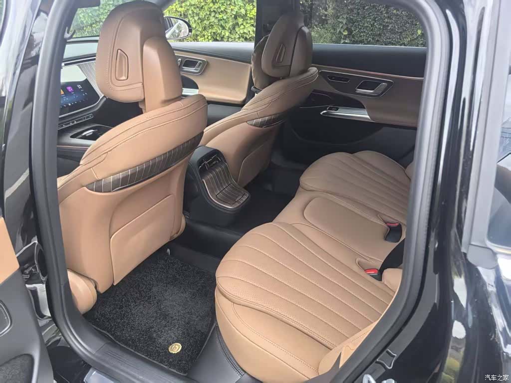 Mercedes-Benz E-Class, 2024 все фото