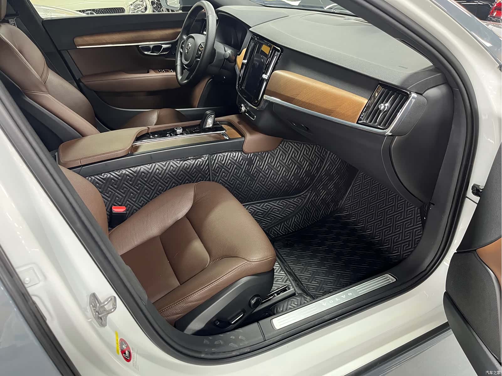 Volvo S90, 2021 4