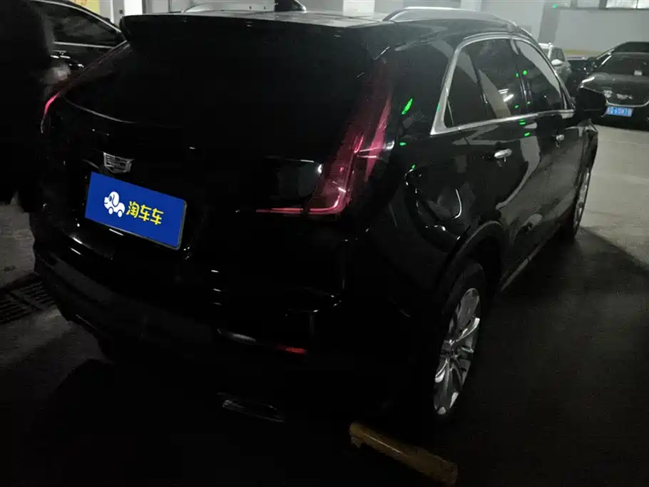 Cadillac XT4