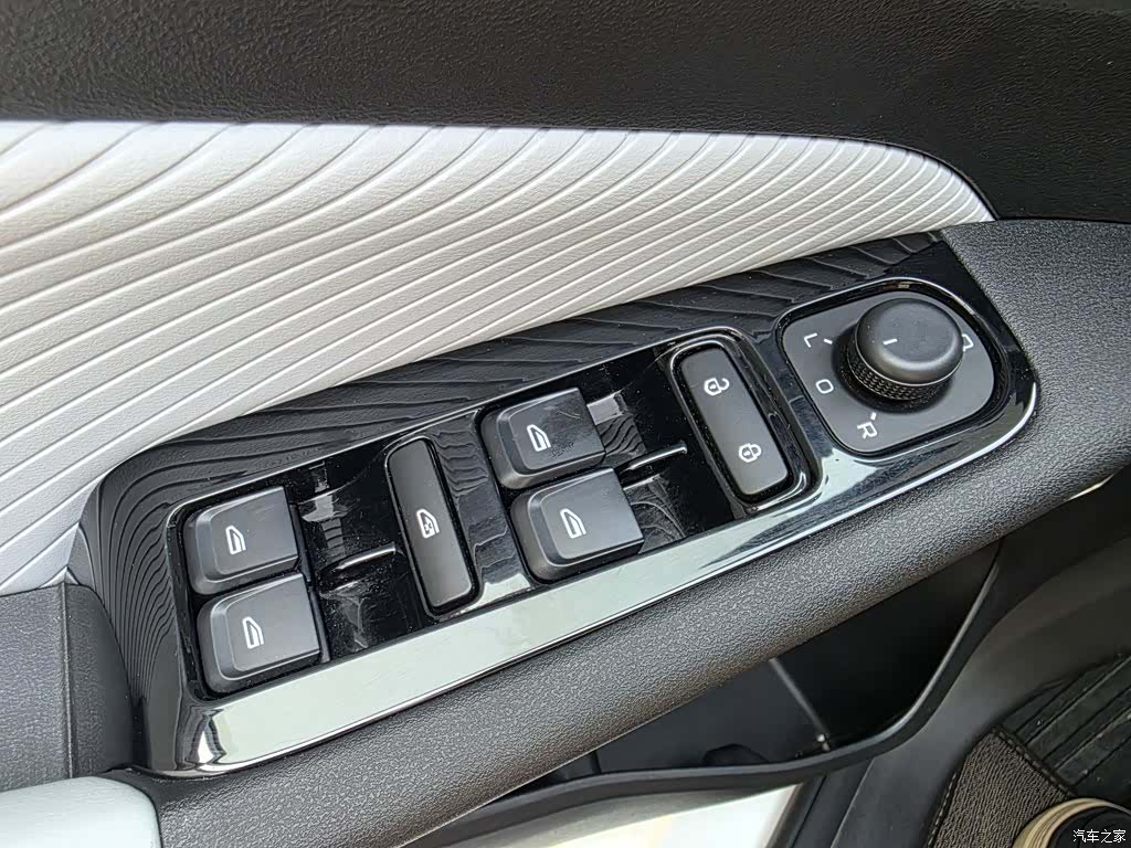 Geely Emgrand, 2024 22
