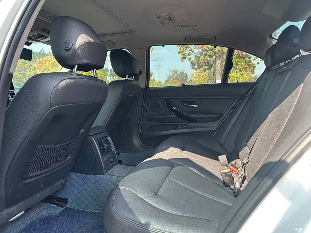 BMW 3 Series, 2017 все фото