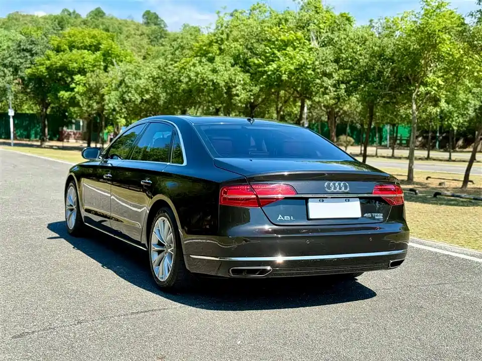 Audi A8