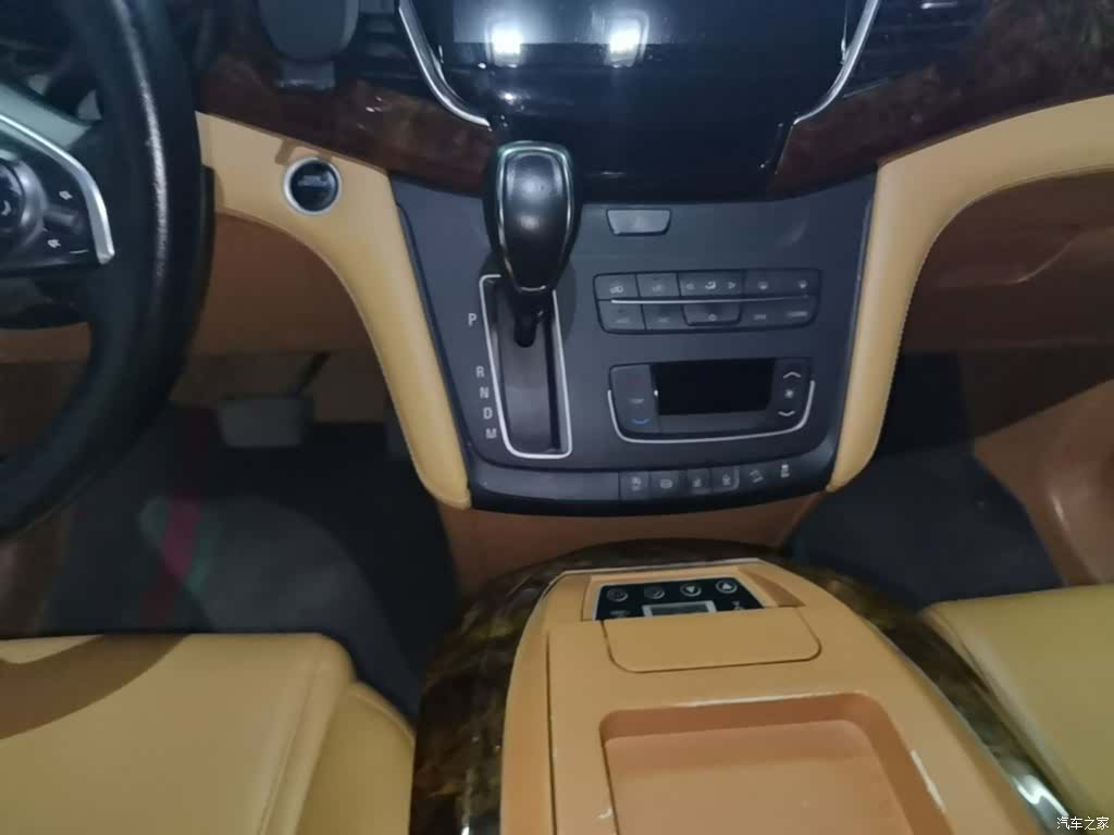 Buick GL8, 2019 14