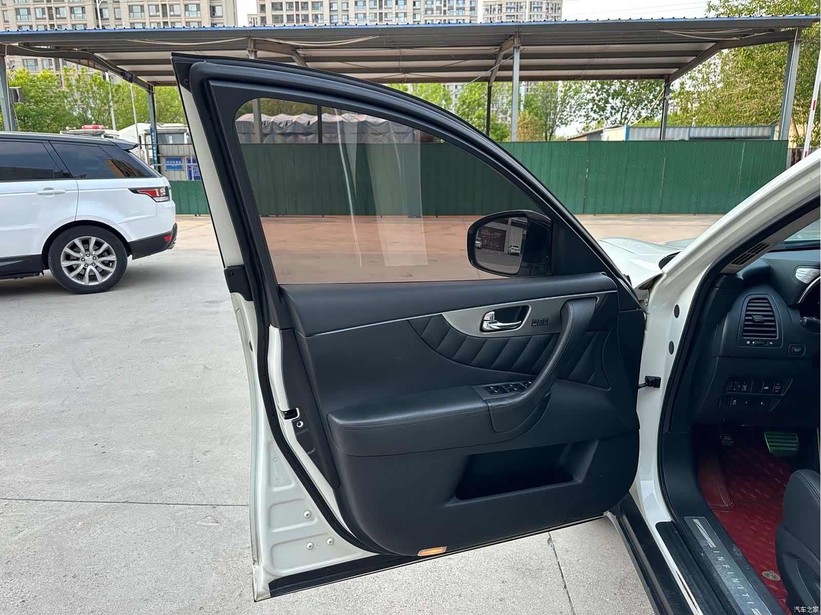 Infiniti FX37, 2013 16