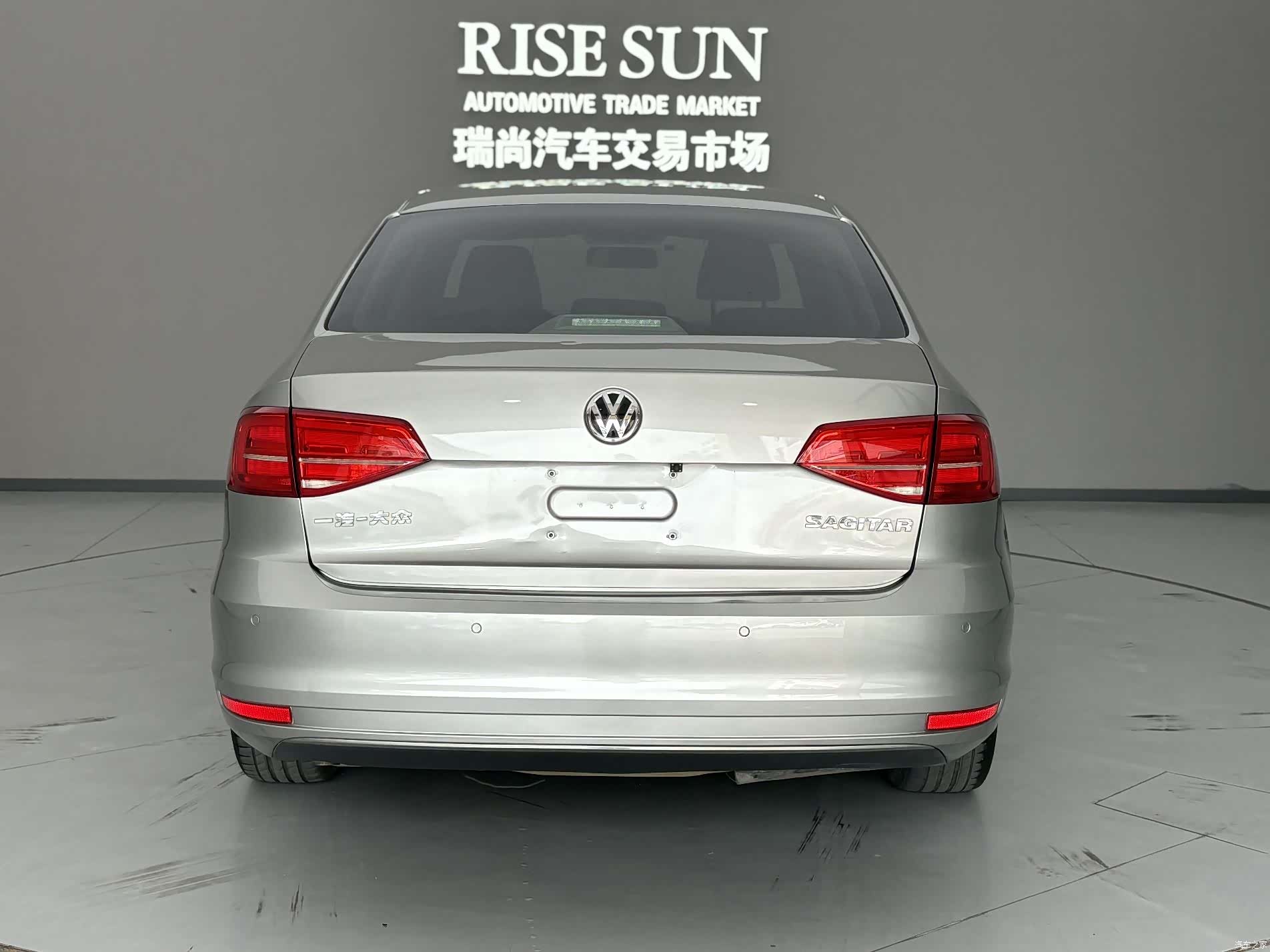 Volkswagen Sagitar, 2016 9