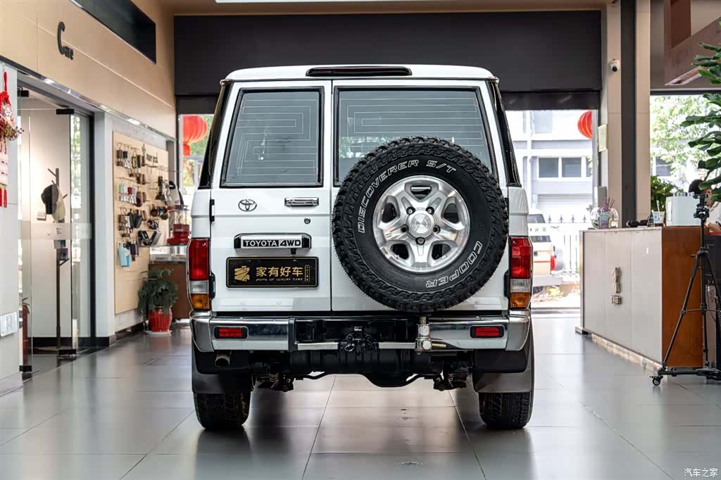 Toyota Land Cruiser, 2016 все фото