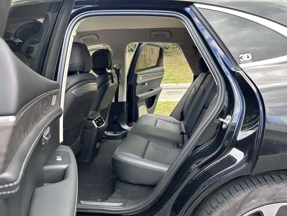 AITO Ask the world M5