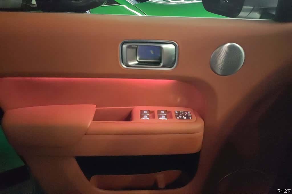 Li Auto L8, 2023 7