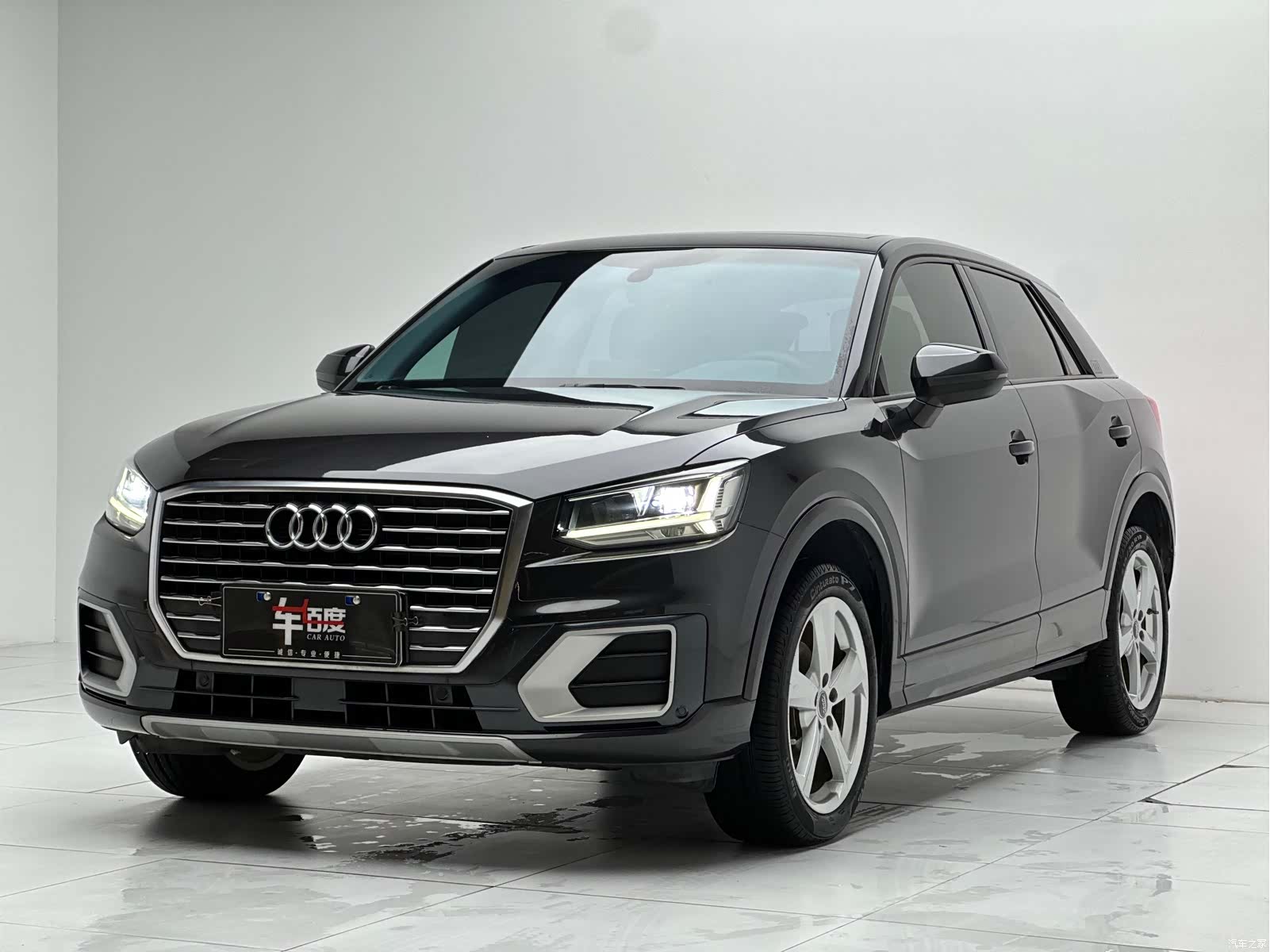 Audi Q2L, 2019 1