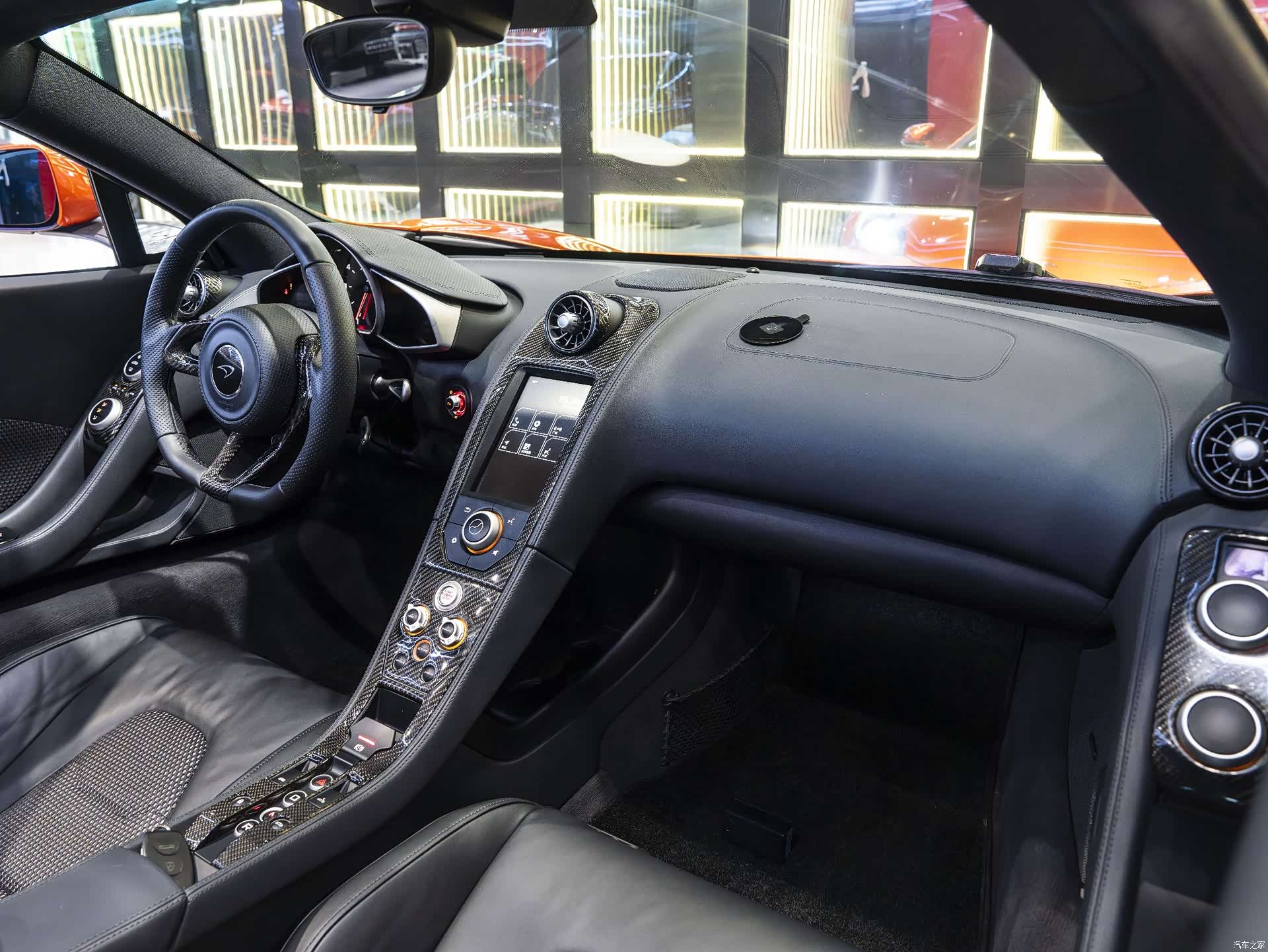 McLaren 12C, 2014 19