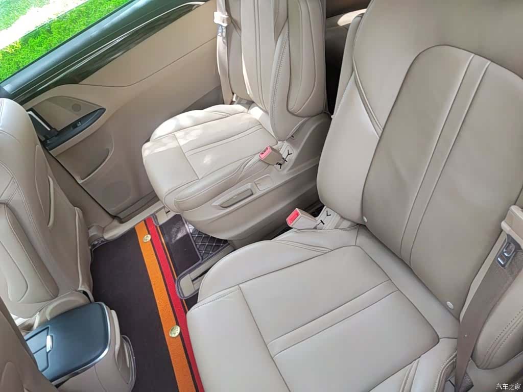 Buick GL8, 2017 17