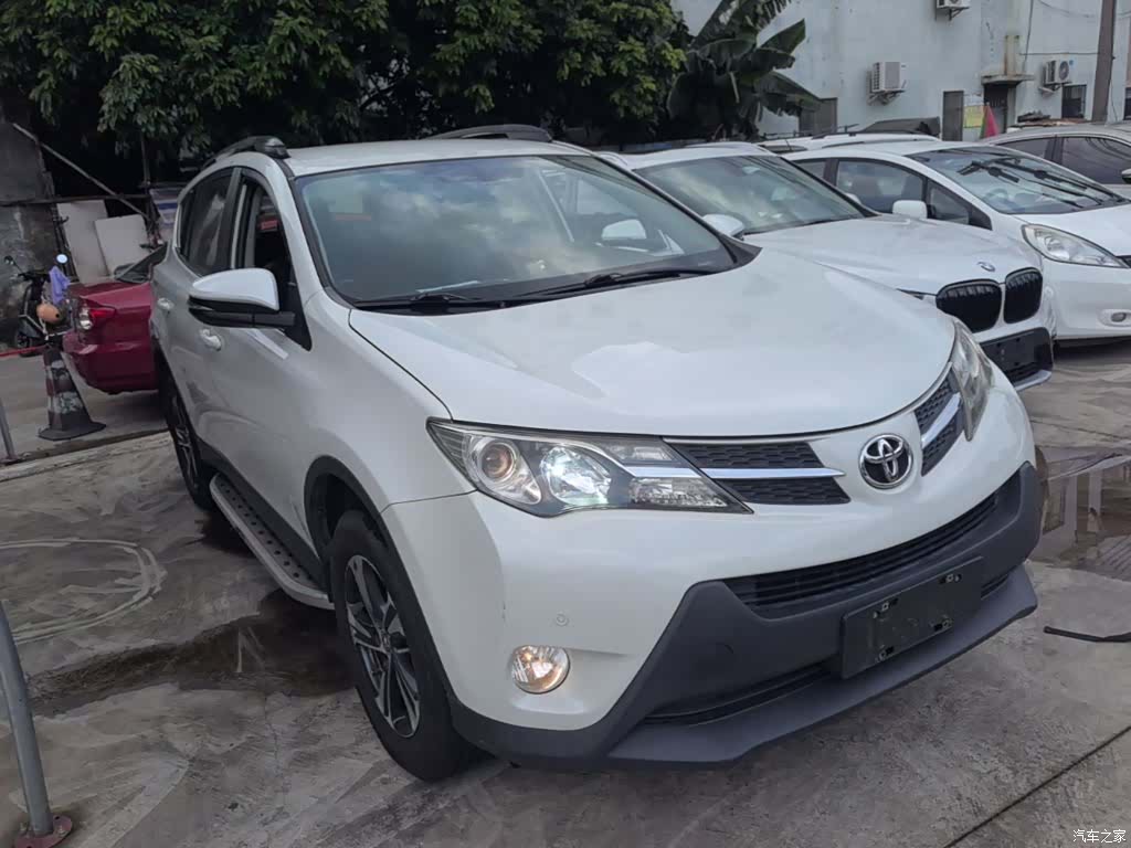 Toyota RAV4, 2015 4