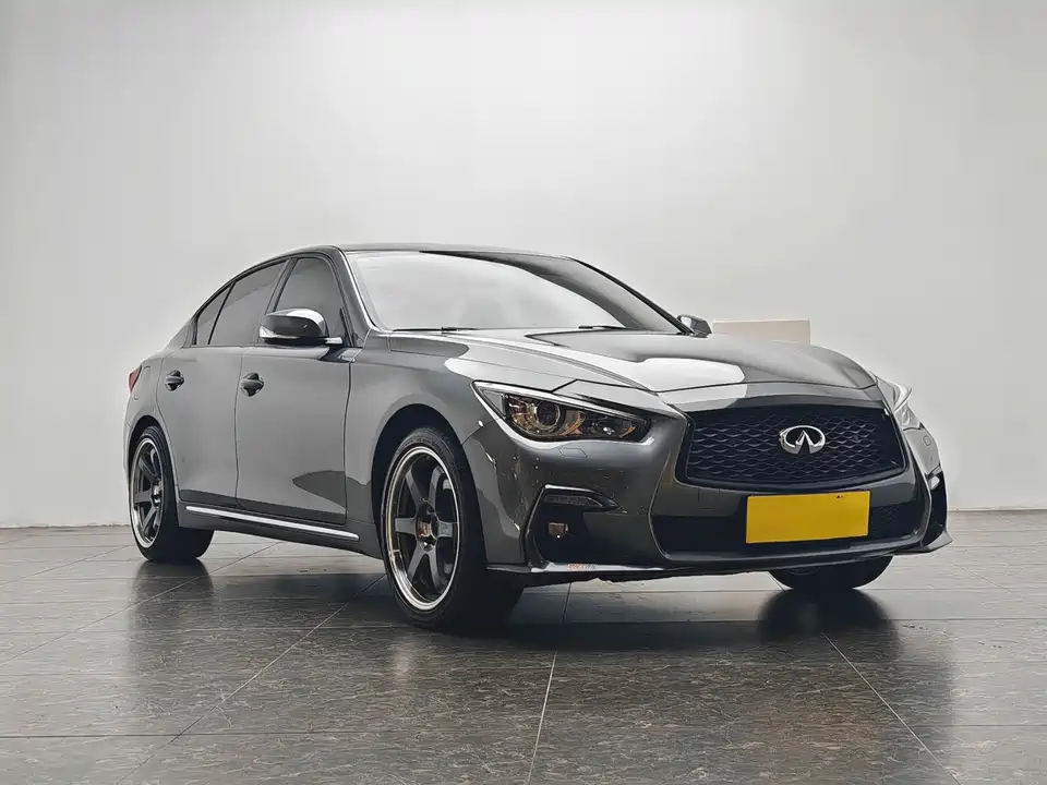 Infiniti Q50L