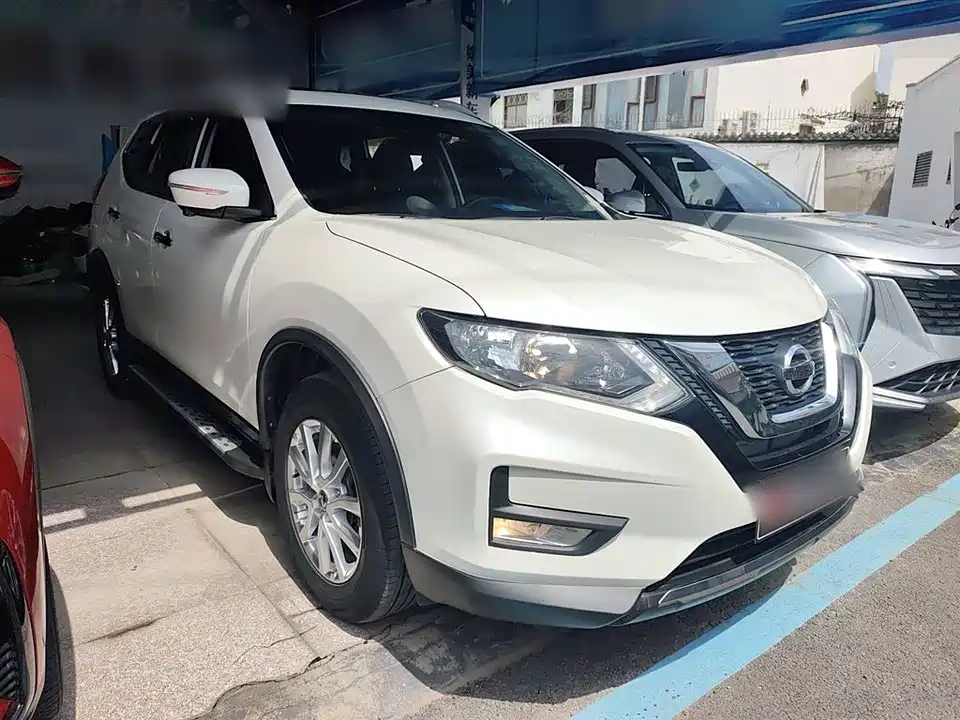Nissan Qijun