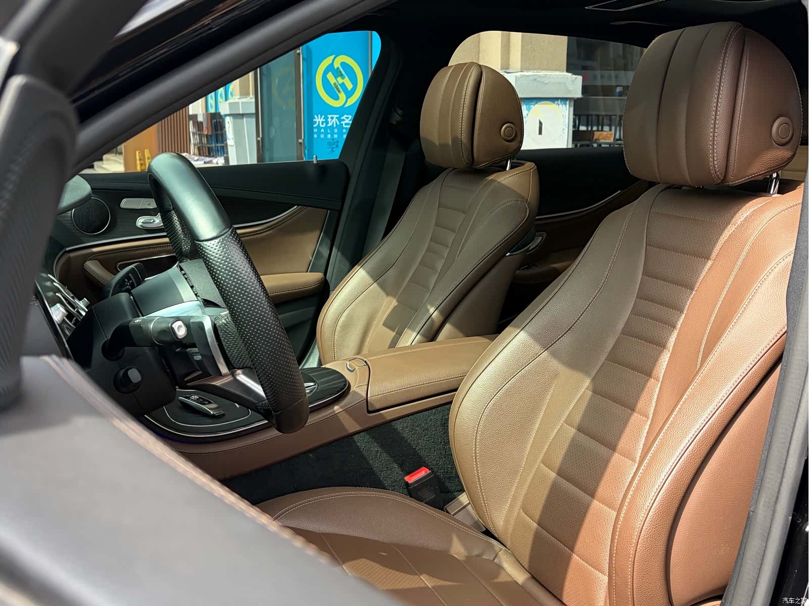 Mercedes-Benz E-Class, 2022 11