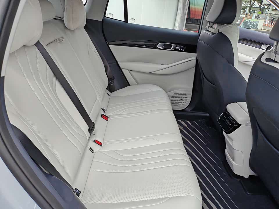 Geely Galaxy Galaxy E5