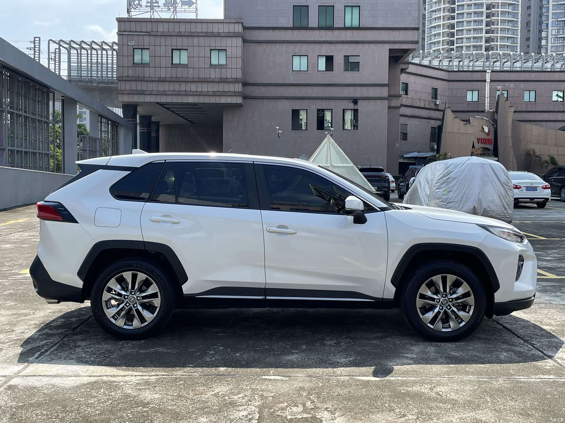 Toyota Wildlander, 2023 26