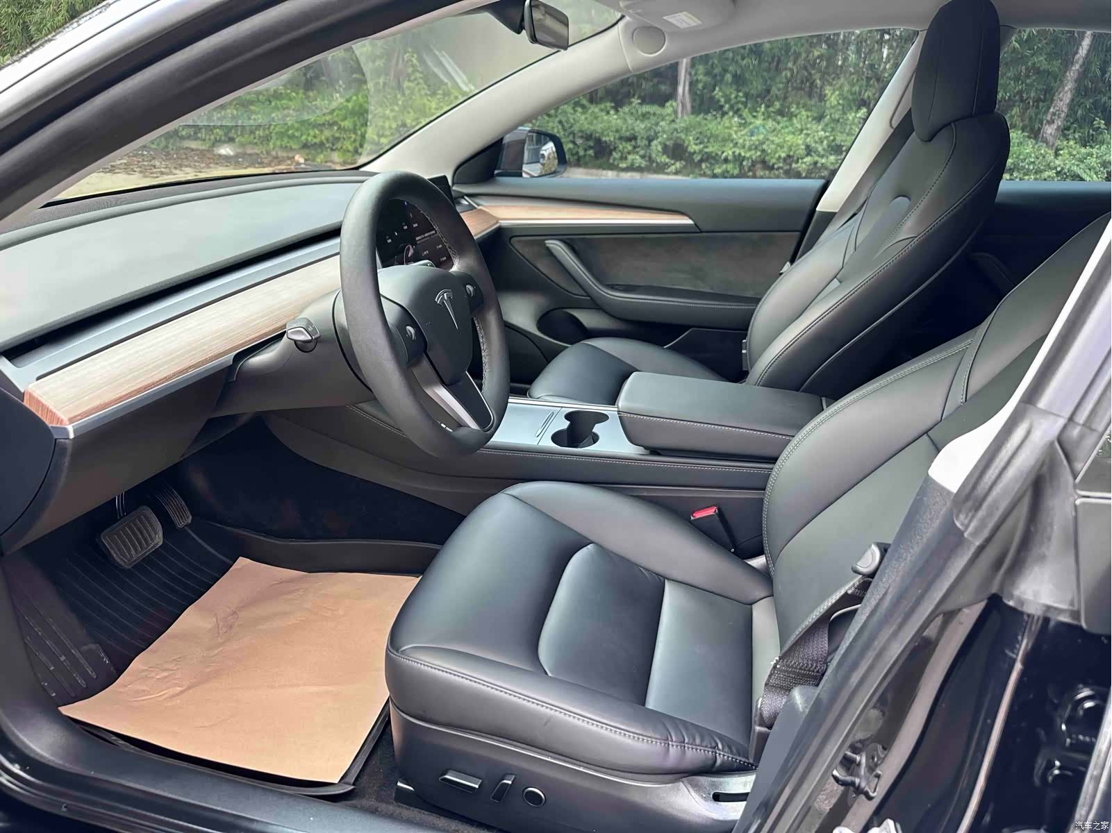Tesla Model 3, 2021 4