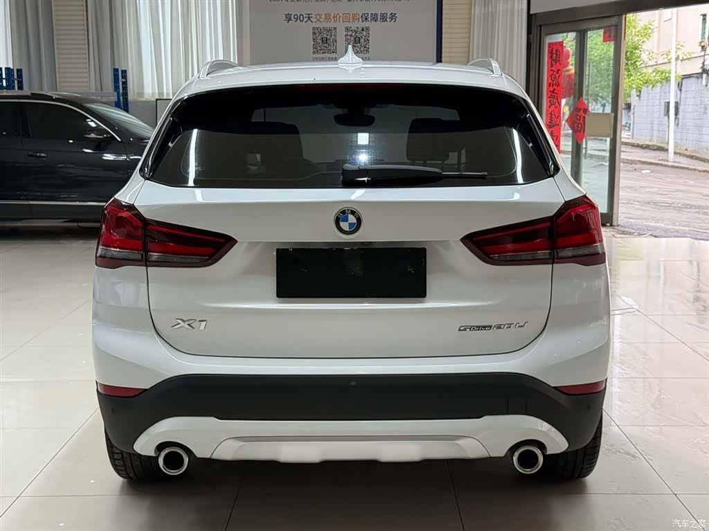 BMW X1, 2023 все фото