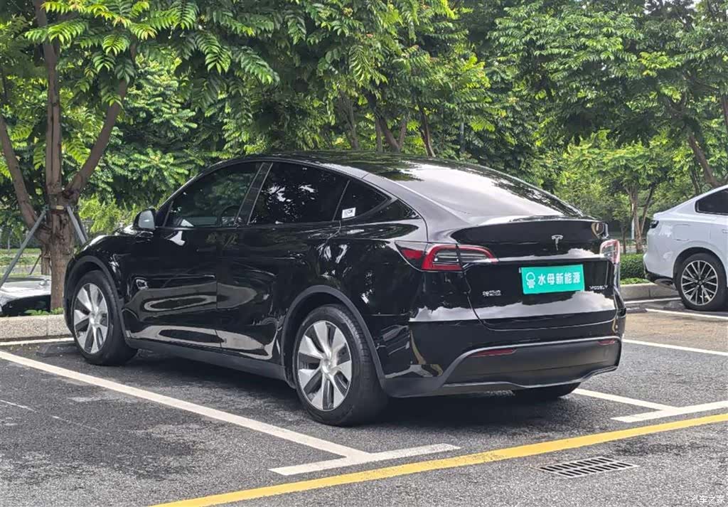 Tesla Model Y, 2022 7